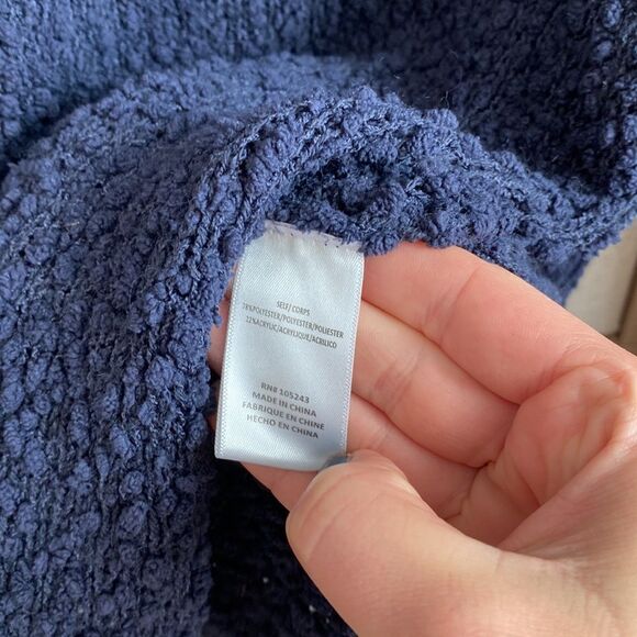 Bobeau
popcorn turtleneck sweater   - Picture 5 of 6